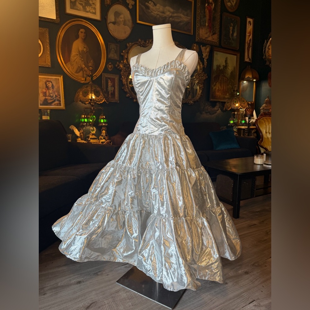 Vintage 80s Silver Lamé Party Dress ✨ | Zum Zum - Picture 3 of 10